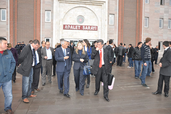 MAHKEME BİTTİ!